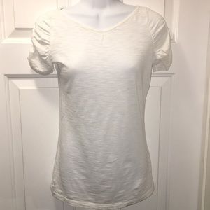 Lilly Pulitzer v-neck Tee